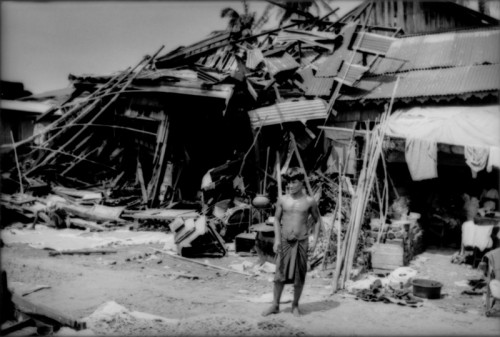 james whitlow delano - in the eye of burma's cyclone