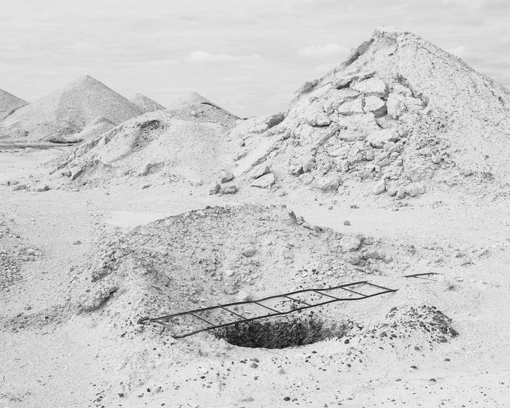 Hole, Coober Pedy, Australia. – © Antoine Bruy